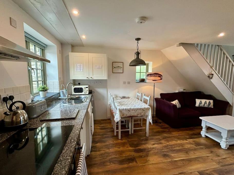 Little Bream - Pretty Cosy Cottage, Sea Views, Walk To The Beach Mawnan Smith 外观 照片