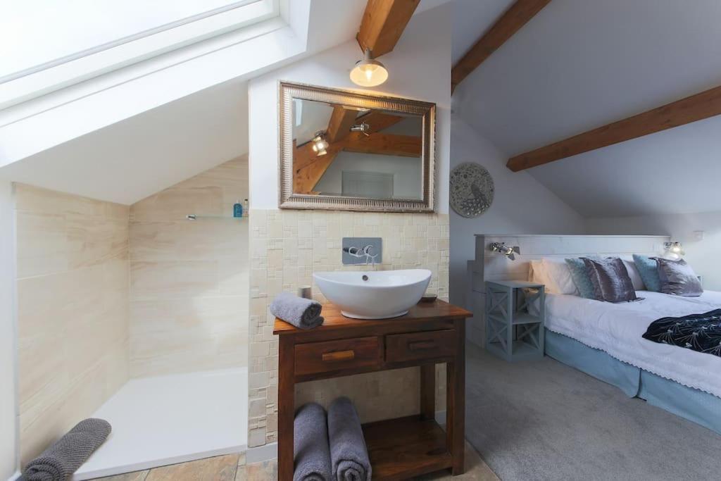 Little Bream - Pretty Cosy Cottage, Sea Views, Walk To The Beach Mawnan Smith 外观 照片