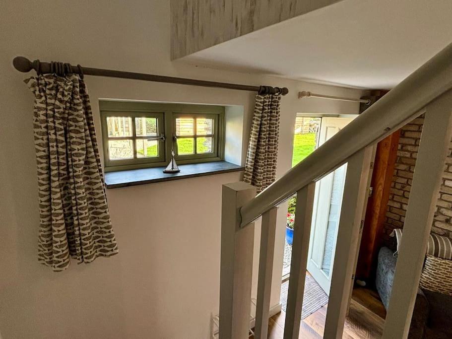 Little Bream - Pretty Cosy Cottage, Sea Views, Walk To The Beach Mawnan Smith 外观 照片